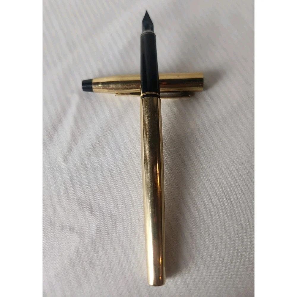 Vintage Cross Fountain Pen 1/20 10K Gold Filled With 14K 585-F Gold Nib w/Box
